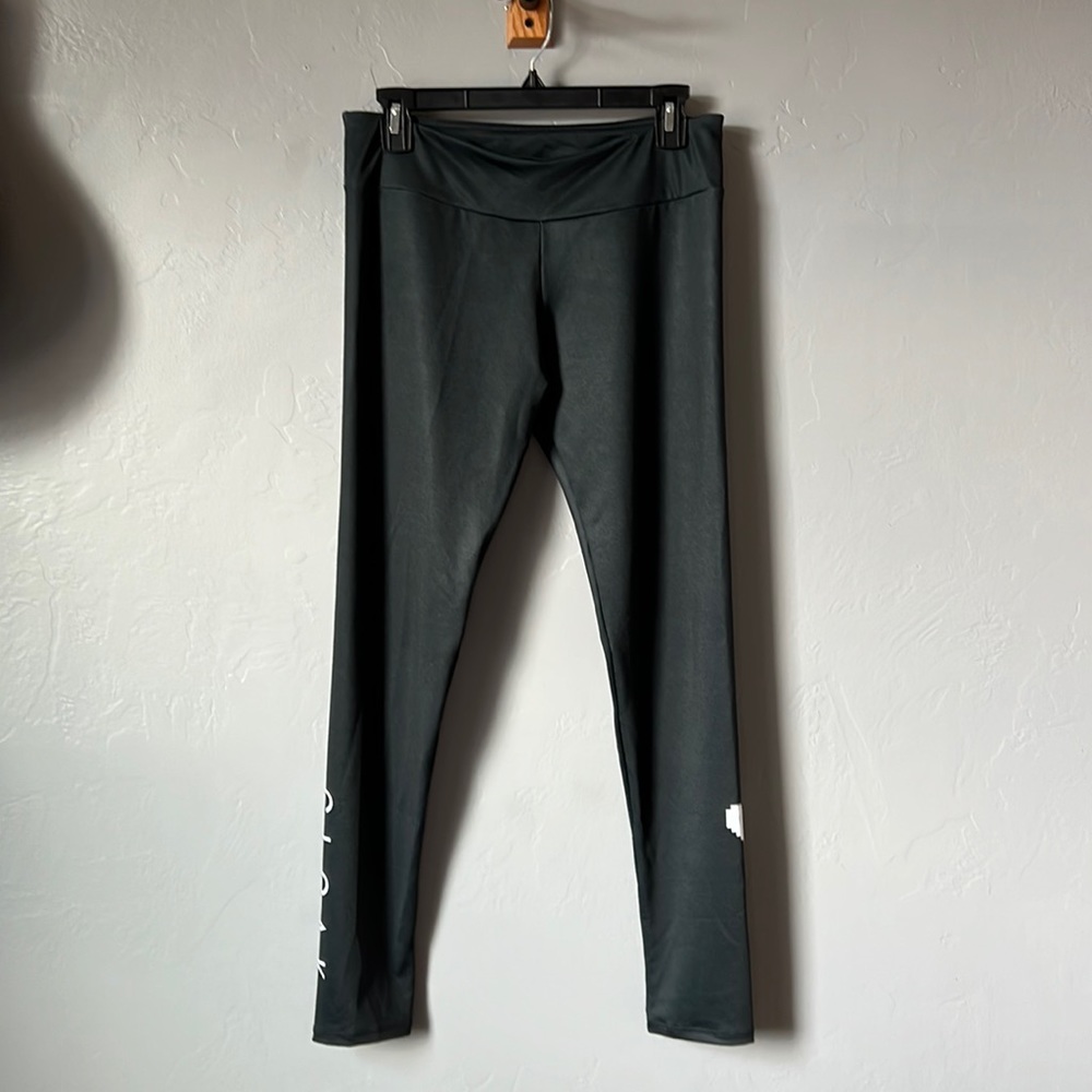 CLOAK Invisible Hearts Club Leggings